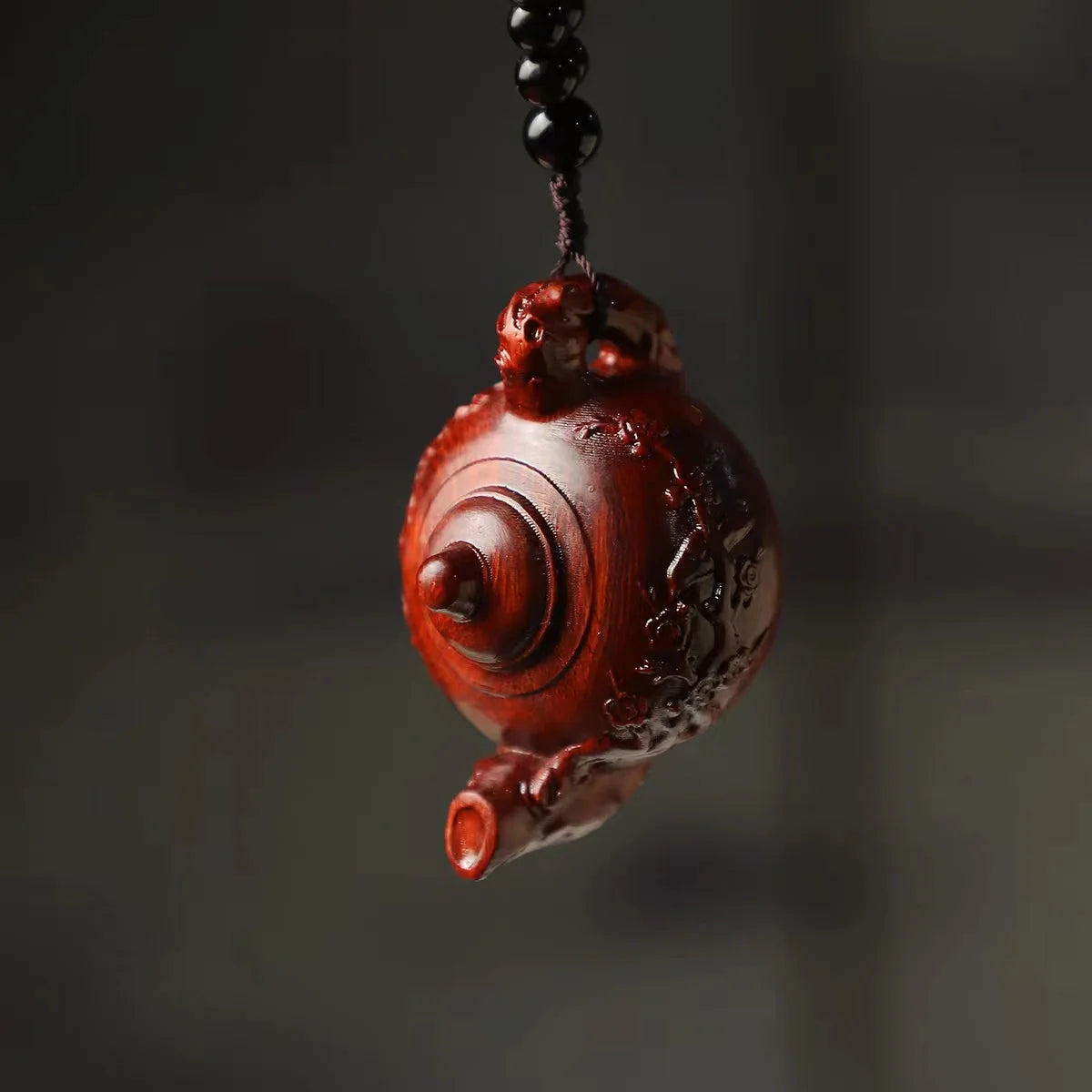 Small Leaf Rosewood Pot Hand A Carved Wooden Key Pendant Small Decoration Sculpture Oasis Select