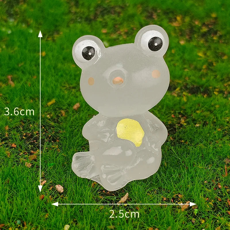 1Pc Mini Fluorescent Little Frog Ornament Miniature Figures Tiny Frog Resin Handicraft Micro Dollhouse Decoration Oasis Select 03
