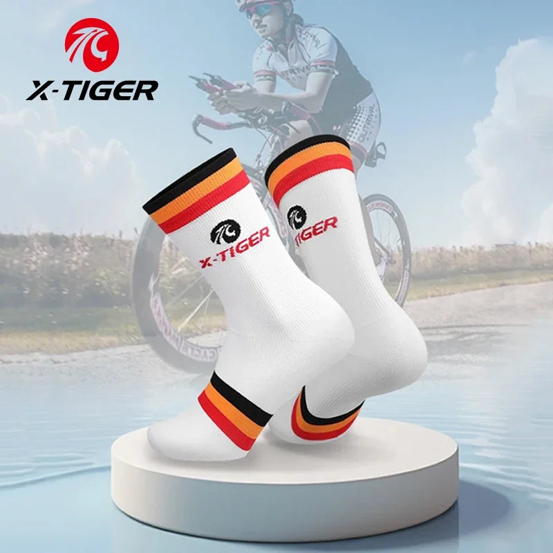 X-TIGER Cycling Sports Socks Black White Bicycle Socks for Men Women Outdoor Wear-Resistant Professional Racing Running Socks Oasis Select