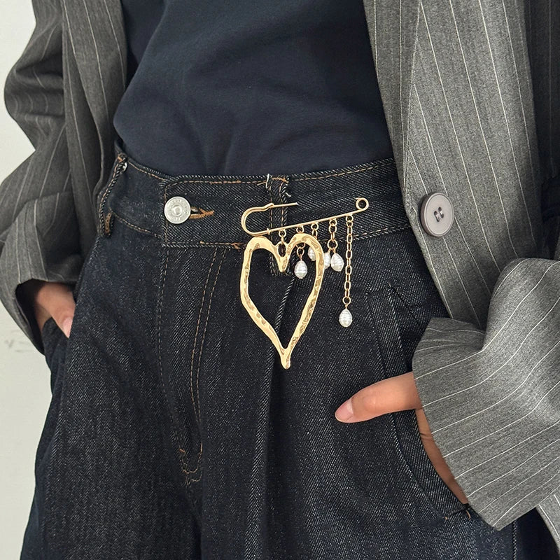 SUSU 1PC Creative Beaded Heart Shaped Tassel Metal Brooches Adjusting The Pant Legs Belt Safety Pin Versatile Clothing Decor Oasis Select