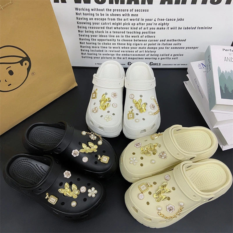 Fashionable shoe accessory set, made of metal, with a shoe chain clasp, removable, suitable for sandals and flip-flops. Oasis Select