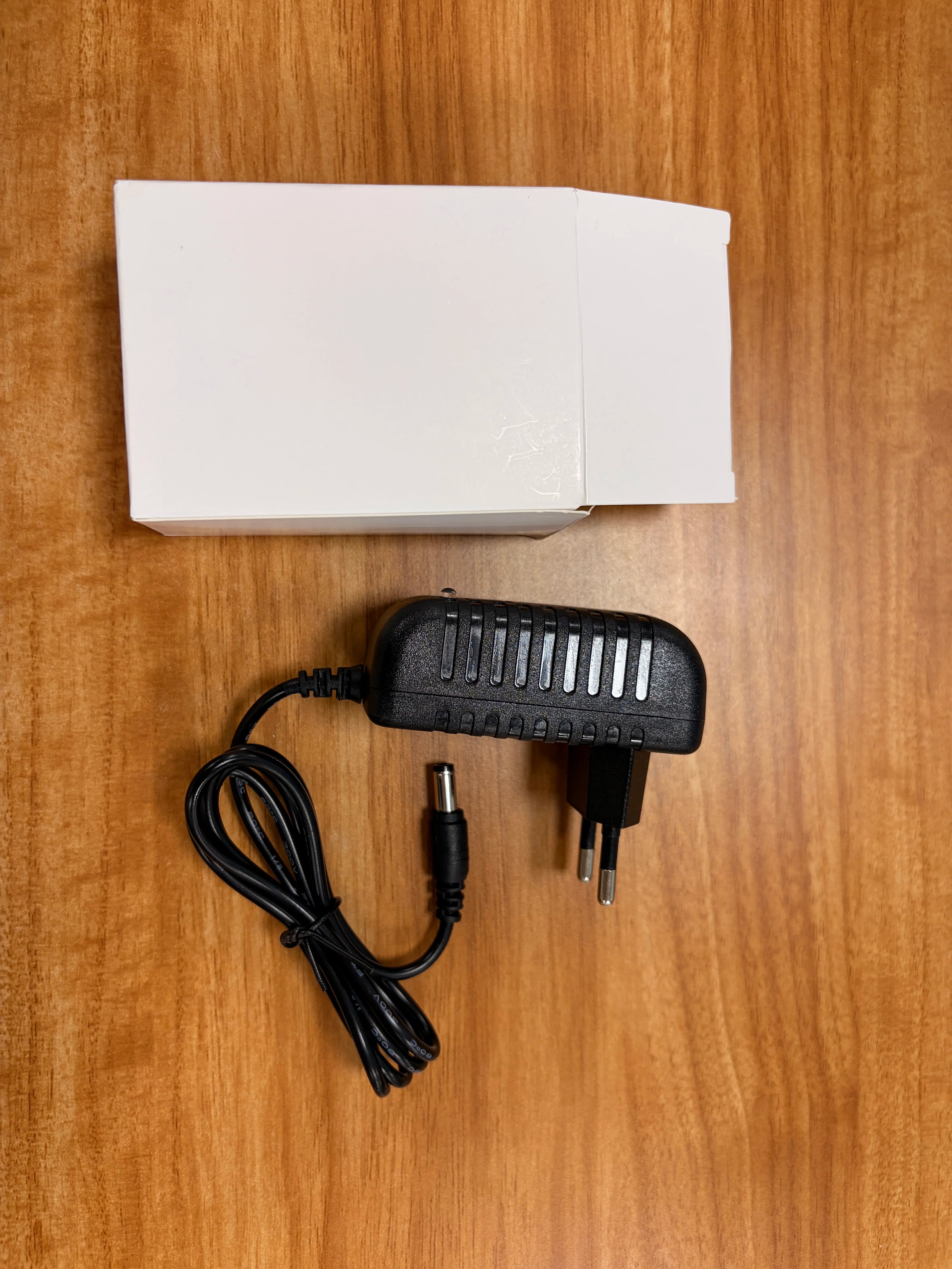 Power Adapter AC 100-240V Input DC Output Supply Charger EU/US 12V Universal Adapter Converter Plug for Camera DVR LED Robot LED Oasis Select