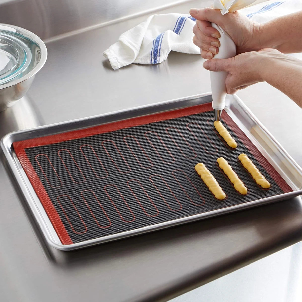 Perforated Silicone Baking Mat – Non-Stick Reusable Oven Liner Silicone Baking Mat Oasis Select