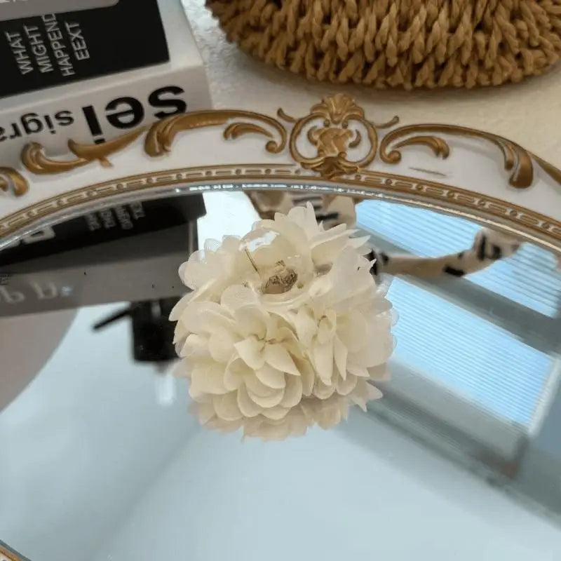 1pc New High-Quality Rose Flower Elegant Petal Claw Clip Light Luxury Fashion Shark Clip Claw Clip Exotic Hair Clip Oasis Select Beige