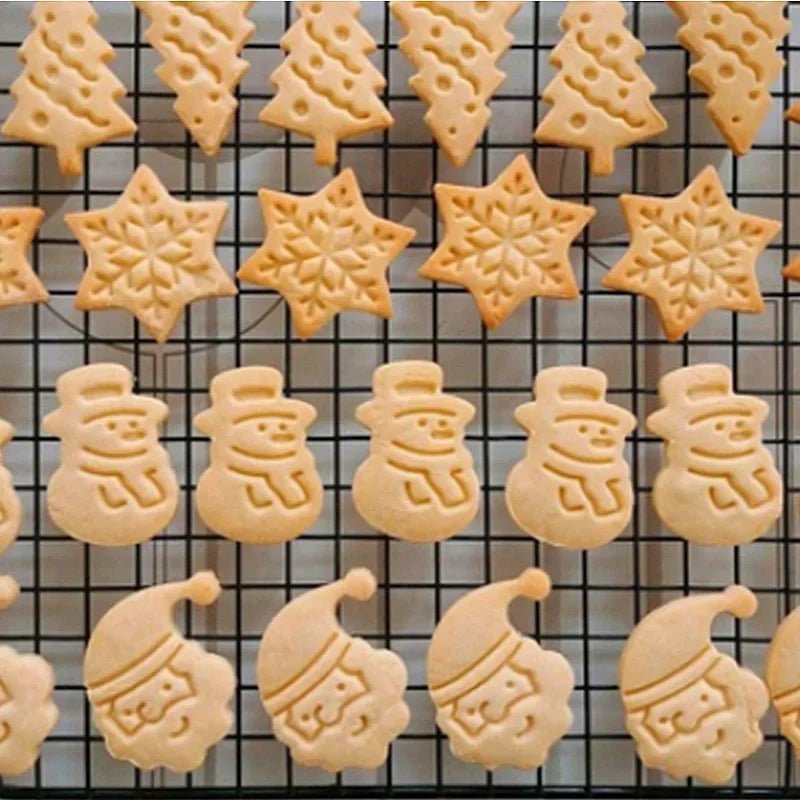 4Pcs Christmas Baking Mold Set DIY Tree Snowman Cookie Cutter Plunger for Gingerbread Fondant Cake Decorating Pastry Tools Oasis Select