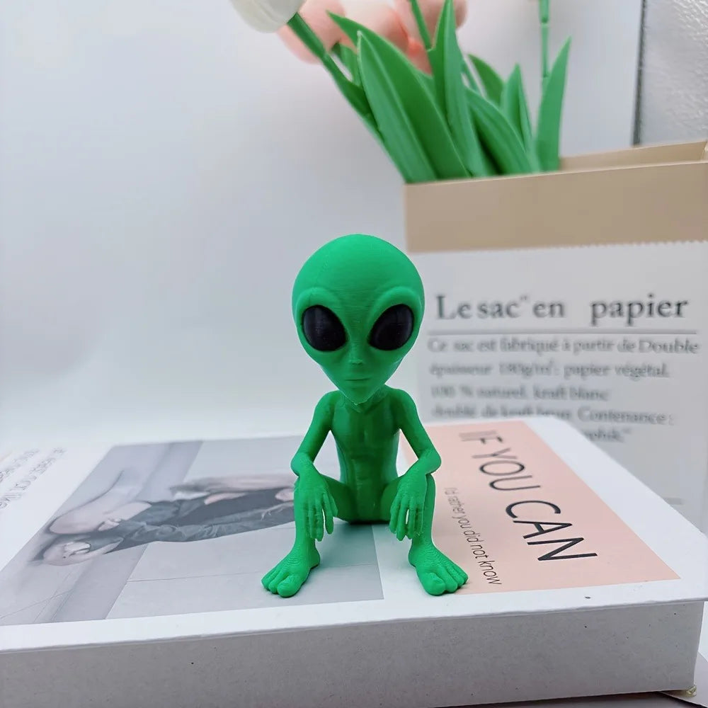 3D Printed Fantasy Alien Statues Interesting Space Decor Fun Designs Suitable for Indoor Outdoor Home Decoration Art Oasis Select green