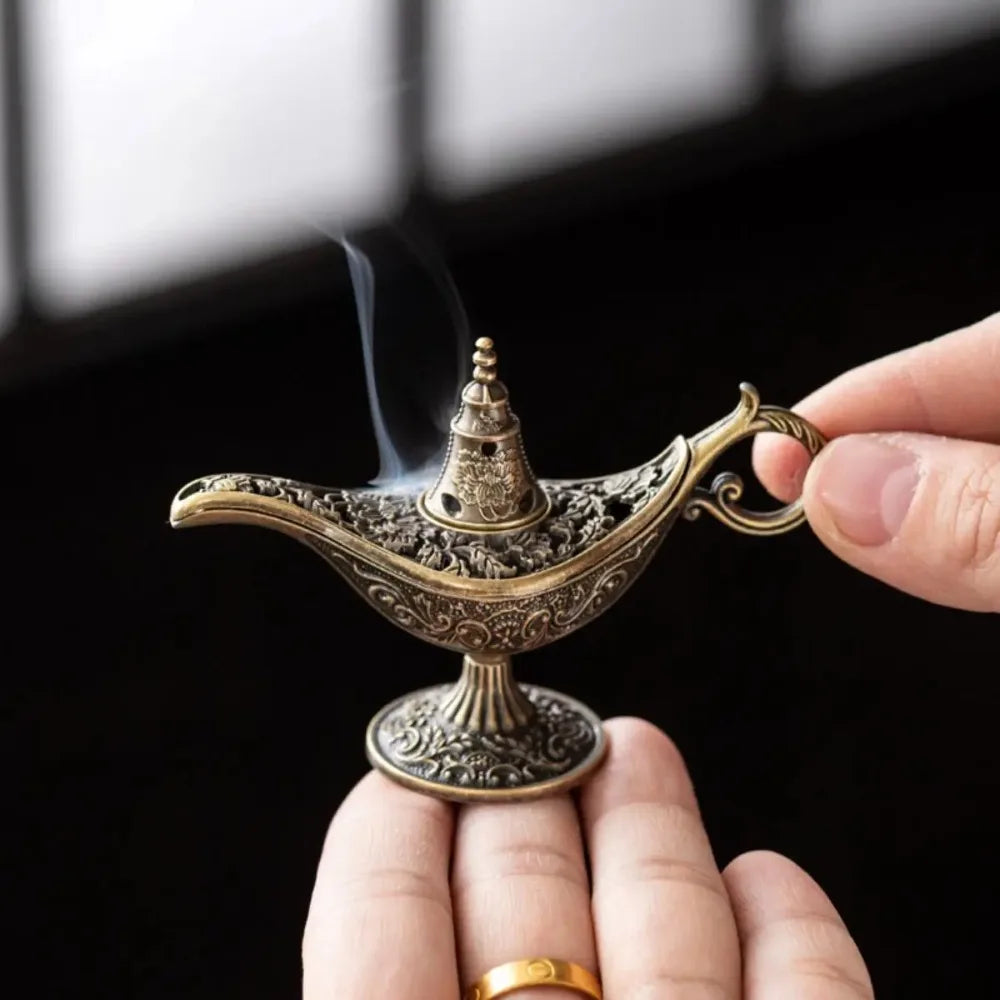 Retro Metal Aromatherapy Burner Elaborate Hollow Carved Cloud Pattern Decor Exotic Style Indoor Fragrance Ornament Elegant Oasis Select