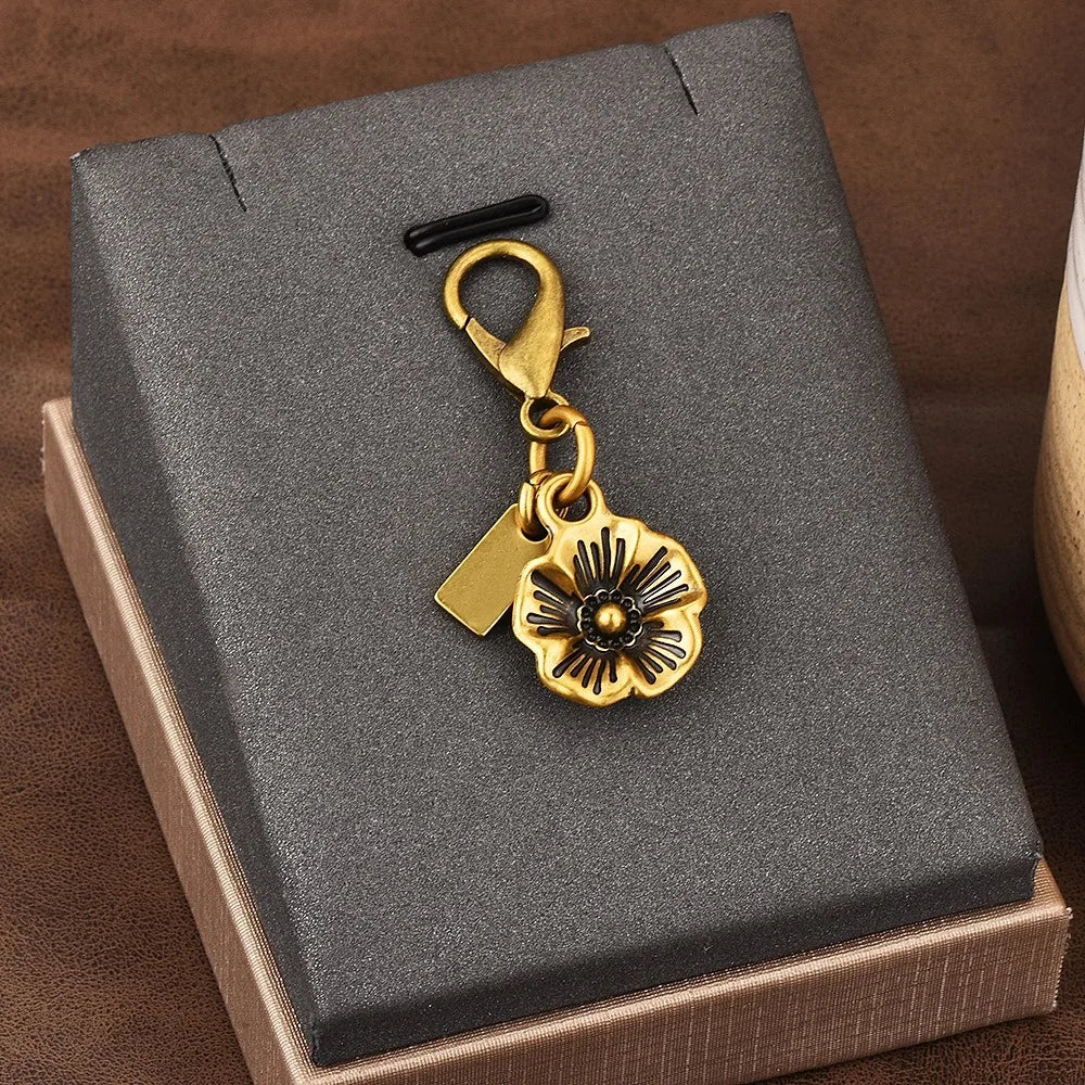Cute Exquisite Keychains High-end Heart-shaped Bag Pendant Jewelry Decoration Oasis Select 9