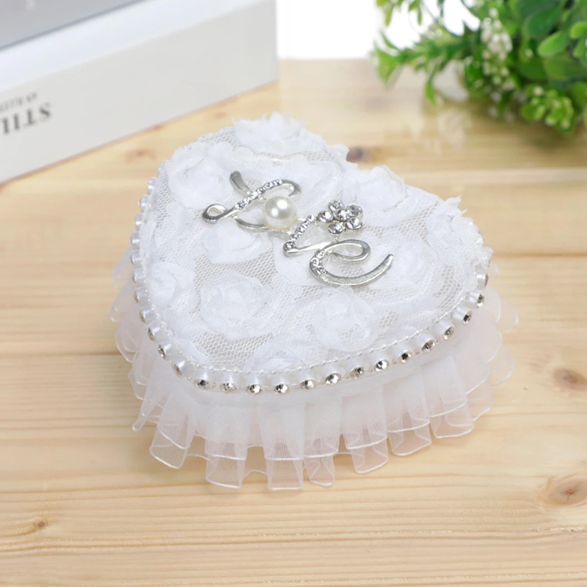 1pcs Love Heart Lace Wedding Flower Girl Clutch Ring Box Bridal Jewelry Exquisite Storage Ring Box Oasis Select