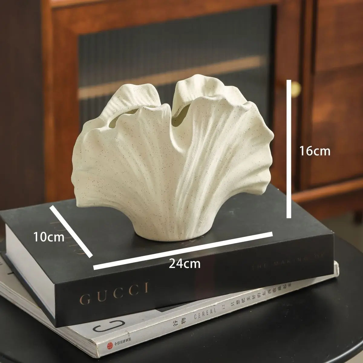 Ceramic Leaf Shaped Flower Vase Nordic Retro Homestay Living Room Vase Desktop Ornament Dry and Wet Flower Bottle Home Decor Oasis Select WHITE