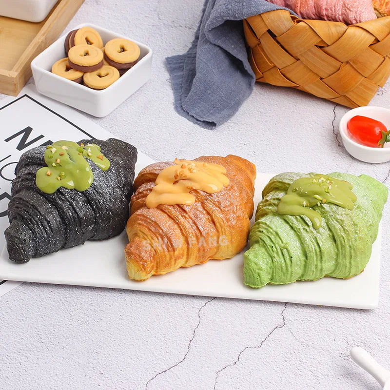 Simulated Croissant Squishy Slow Rising Toy, Scented Bread Stress Relief Model Food Prop Fidget Toy Vent and Decompress Oasis Select