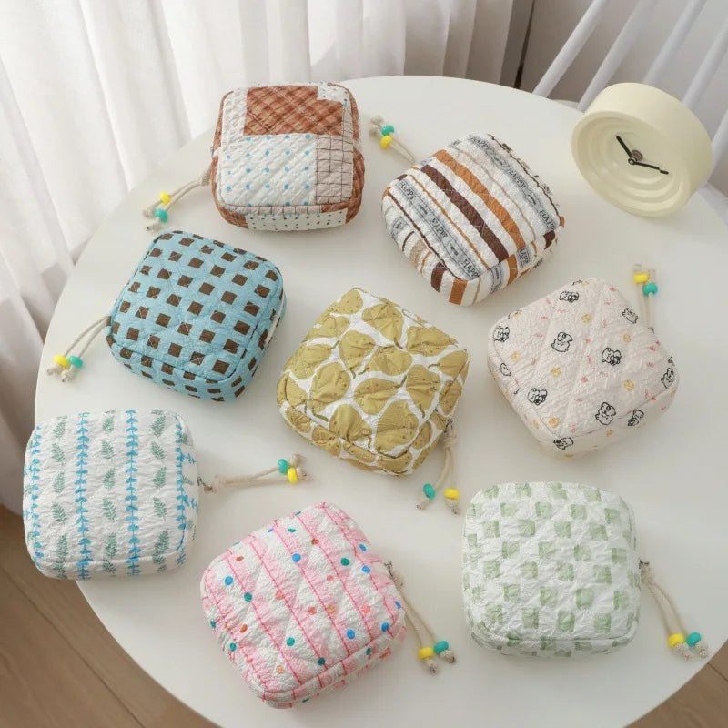 1pcs Cute Quilted Fabric Coin Purse Portable Small Pouch for Sanitary Pads Earphones & Cosmetics Travel Essentials Oasis Select