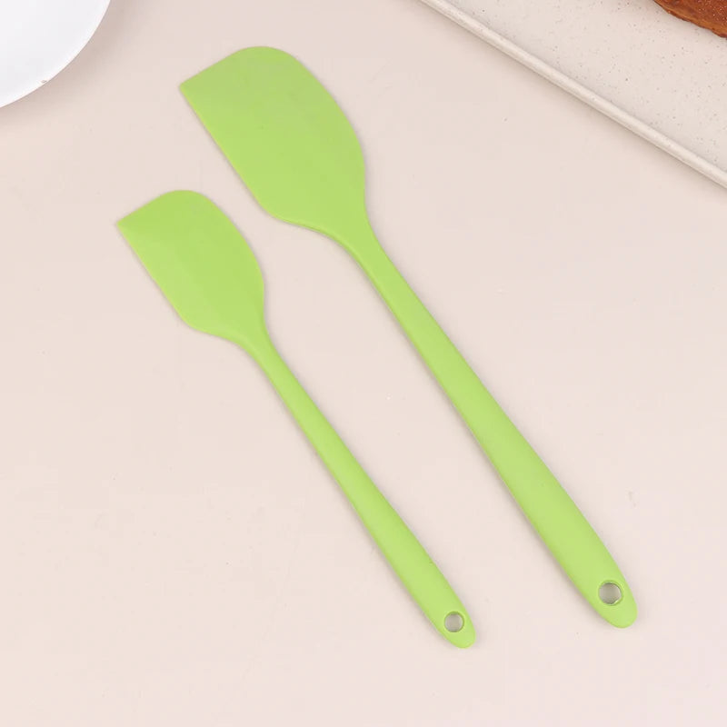 2Pcs Silicone Spatula Set Cake Butter Cream Spatula Kitchen Baking Mixing Tool Non Stick Scraper Chocolate Spreader Smoother Oasis Select Green
