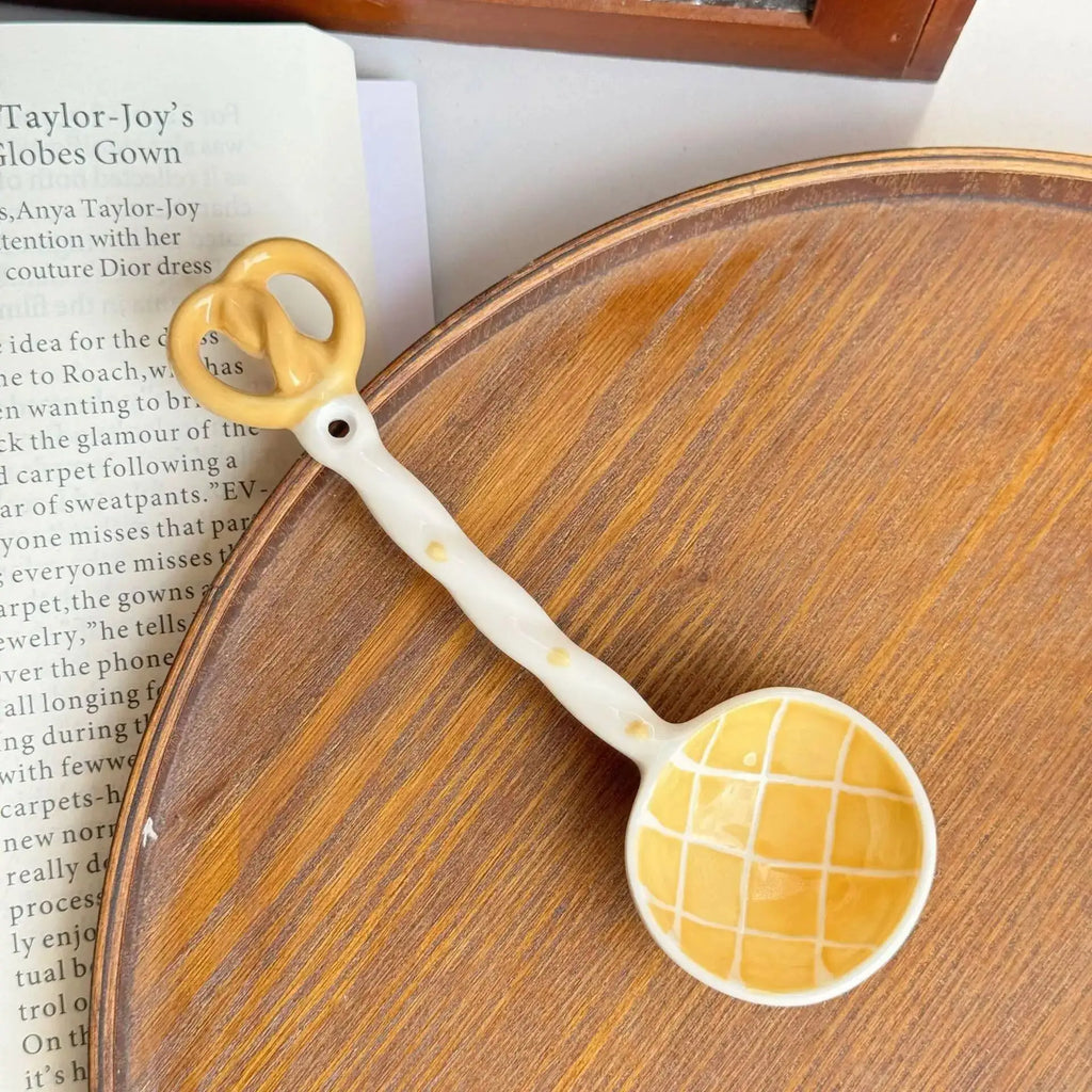 Cute Ceramic Bread-shaped Spoon, Aesthetically Pleasing Dessert Spoon, Adorable Spoon Kitchen Tablewear Oasis Select Bun Spoon