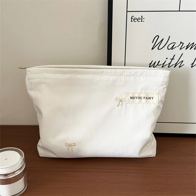 Fashion Women Bow Stripe Makeup Bag Portable Toiletry Lipsticks Cosmetic Storage Pouch Clutch Bag Ladies Organizer Handbag Oasis Select White A
