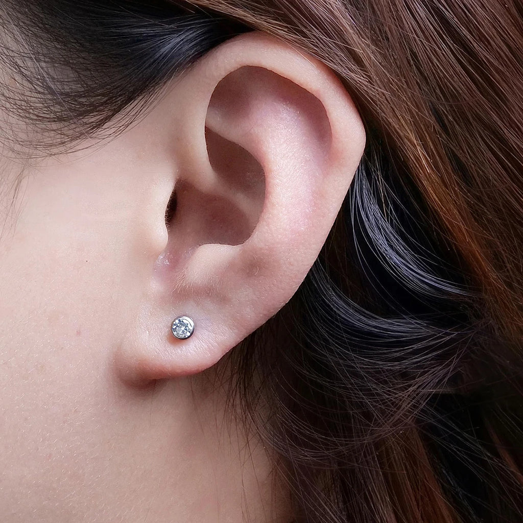 Ear Piercing Tool, Disposable Ear Piercing Gun with Preloaded Ear Stud,Self Ear Piercing Gun Kit with 4mm Zirconia Earrings Stud Oasis Select