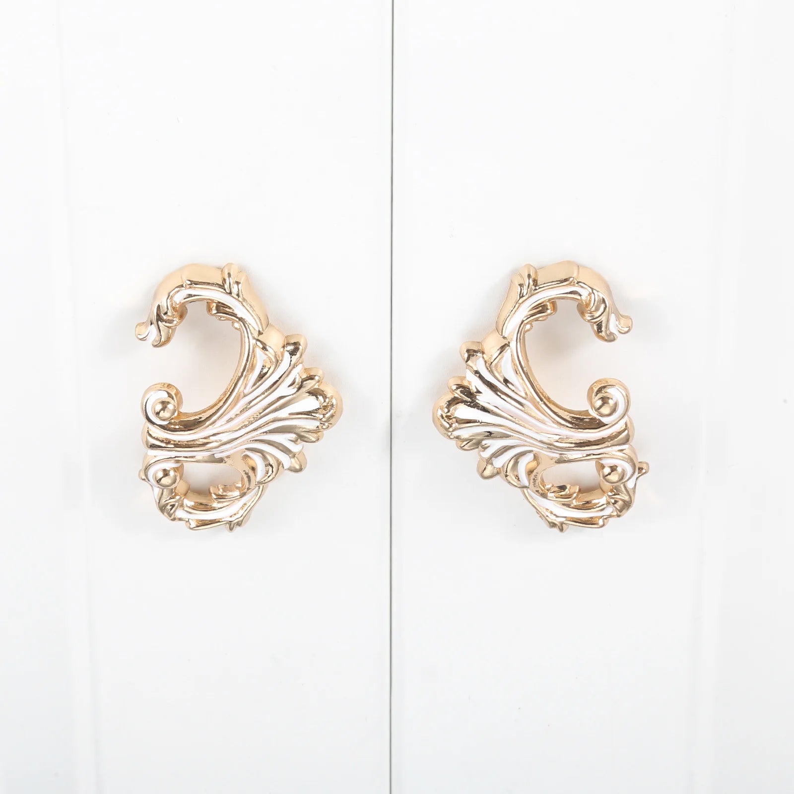 1 pc Antique White gold Classic knob Furniture Hardware Single Hole Zinc Alloy Pull handle for Kitchen Cabinets Sliding Door Oasis Select