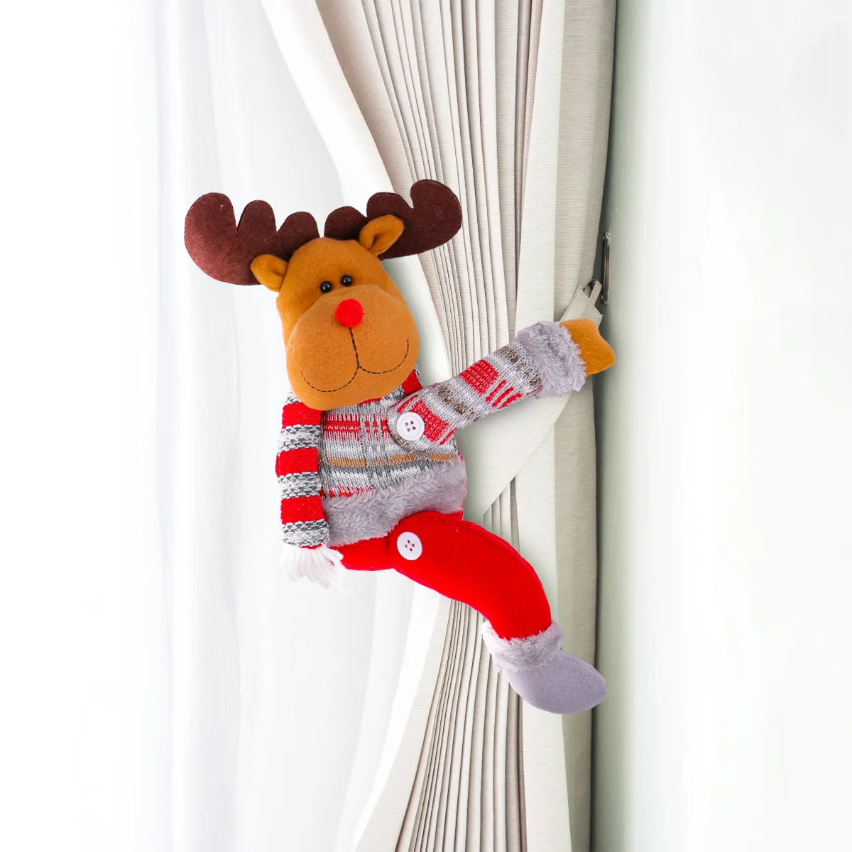 Christmas Decorations Home Curtain Decoration Buckle Cartoon Doll Holding Buckle Window Decoration Decoration Christmas Gifts Oasis Select