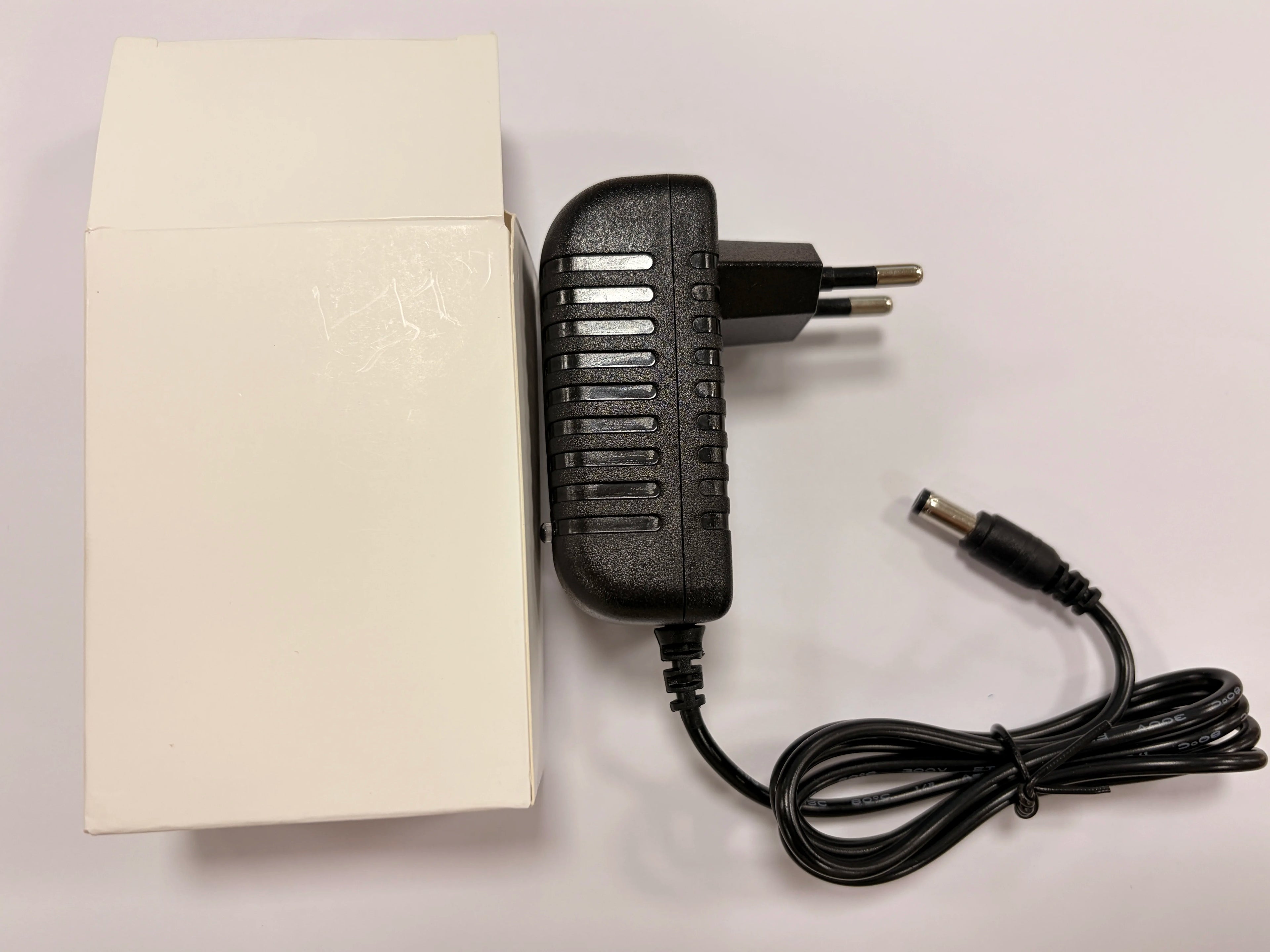 Power Adapter AC 100-240V Input DC Output Supply Charger EU/US 12V Universal Adapter Converter Plug for Camera DVR LED Robot LED Oasis Select
