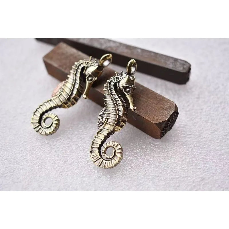 Exquisite Vintage Brass Seahorse Gift 1PCS Statue Key Chain Pendant Fashion Car Key Ring Bag Hanging Handicraft Desktop Ornament Oasis Select