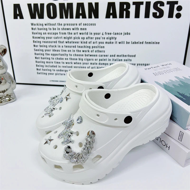Fashionable shoe accessory set, made of metal, with a shoe chain clasp, removable, suitable for sandals and flip-flops. Oasis Select